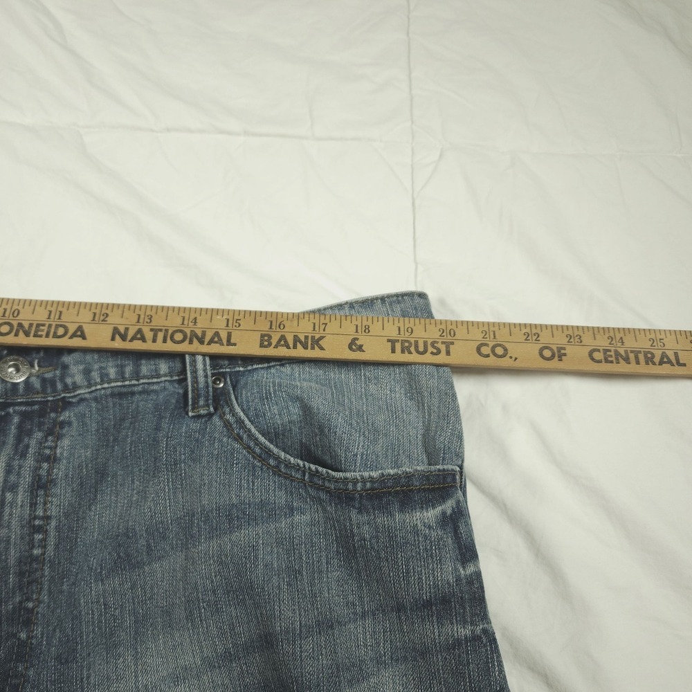 Wrangler Authentics Men's Blue Wash Denim Jeans Size 40 x 32 - Picture 4 of 9